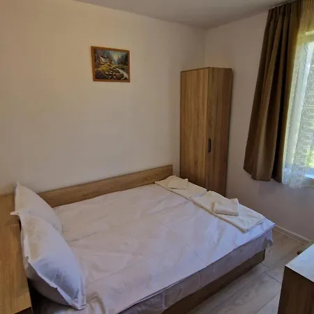 тепавица - Pool & Coworking *