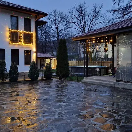 Nyaraló тепавица - Pool & Coworking